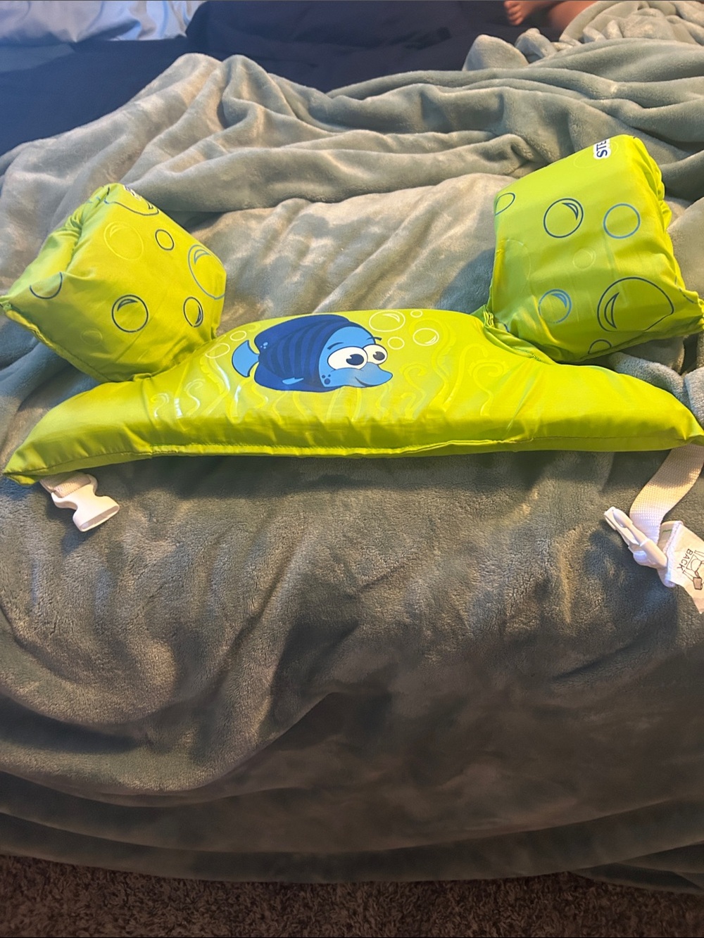 Kids Lime Green Inflatable Swim Vest with Fish Graphical Display for Kids 👶🏻 in